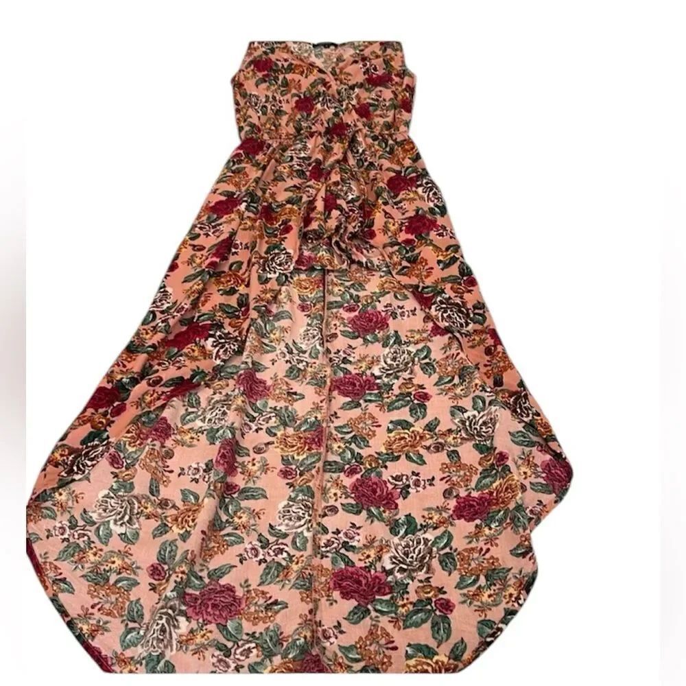 Ambiance szS flowered faux wrap bodice skirted elastic waist shorts romper EUC